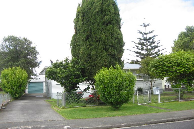 Photo of property in 10 Tairere Crescent, Rosehill, Papakura, 2113