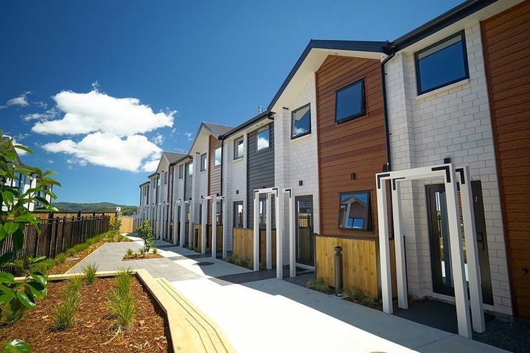 Photo of property in 10/172 Don Buck Road, Massey, Auckland, 0614