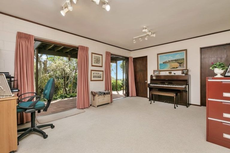Photo of property in 7 Galaxy Drive, Mairangi Bay, Auckland, 0630