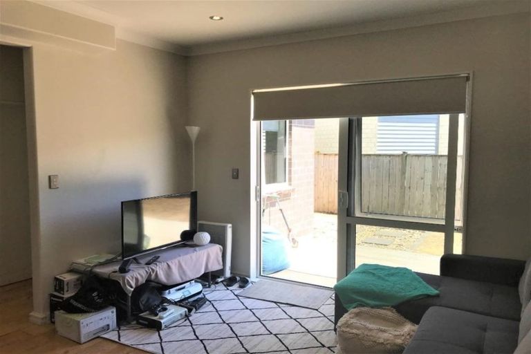 Photo of property in 21e Stamford Crescent, Flat Bush, Auckland, 2019
