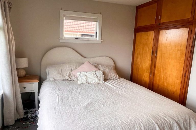 Photo of property in 61 Coopers Road, Dallington, Christchurch, 8061