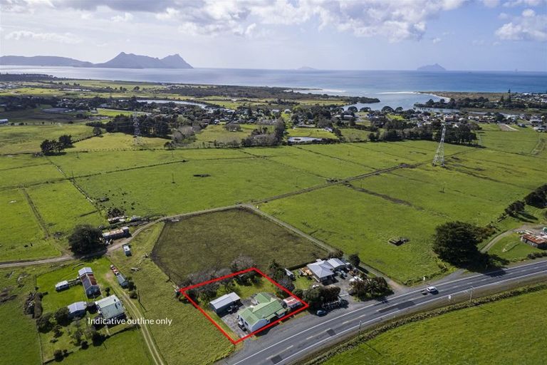 Photo of property in 2725 State Highway 1, Ruakaka, Whangarei, 0171