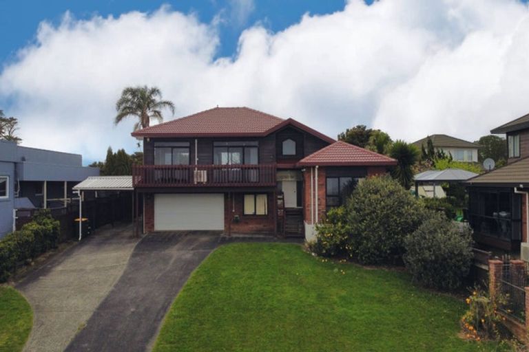 Photo of property in 99 Eugenia Rise, Totara Heights, Auckland, 2105