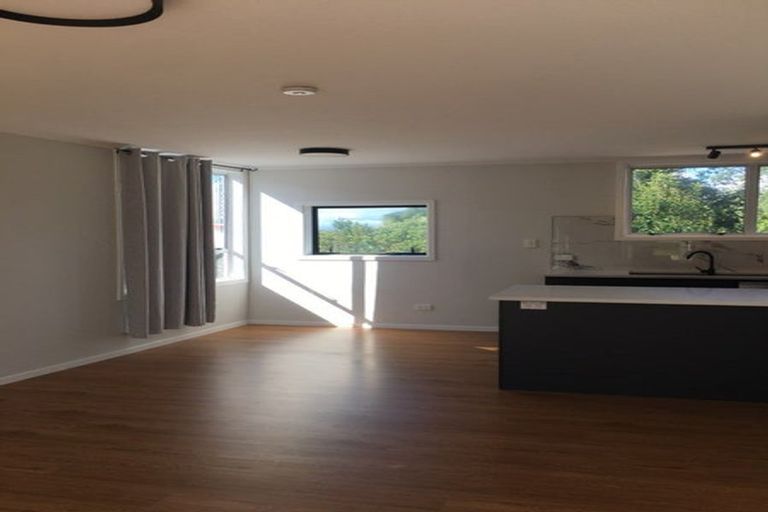 Photo of property in 1/22 Edgeworth Road, Glenfield, Auckland, 0629