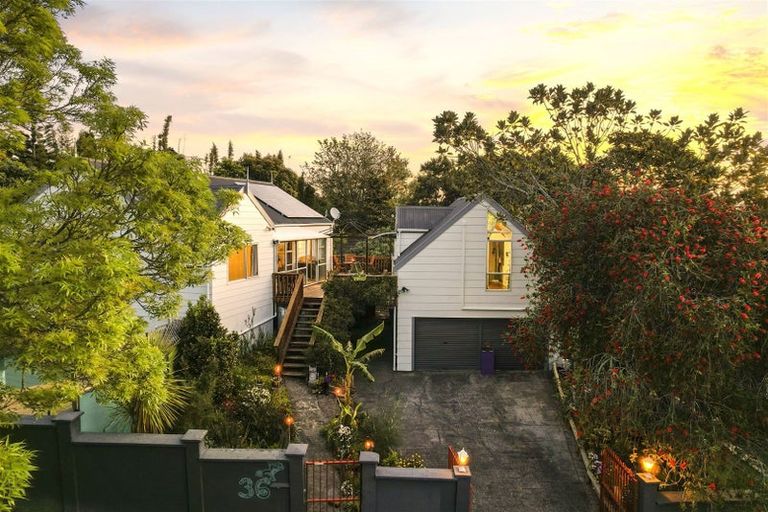 Photo of property in 36 Houston Place, Bayview, Auckland, 0629