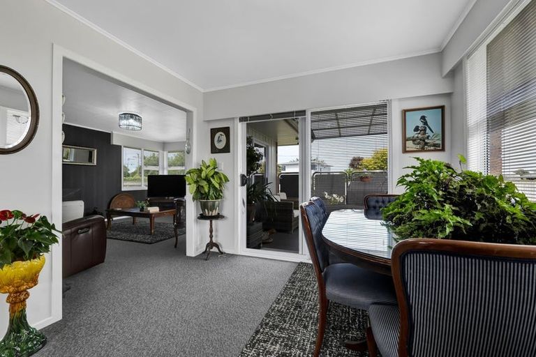 Photo of property in 6 Davidson Street, Hawera, 4610