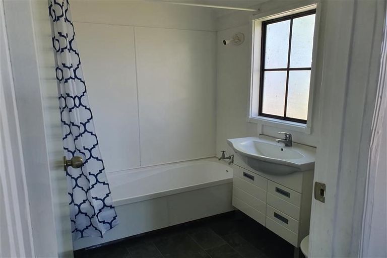 Photo of property in 2/85 Meadway, Sunnyhills, Auckland, 2010