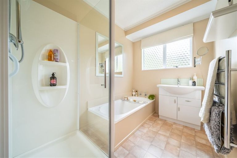 Photo of property in 89 Field Street, Silverstream, Upper Hutt, 5019