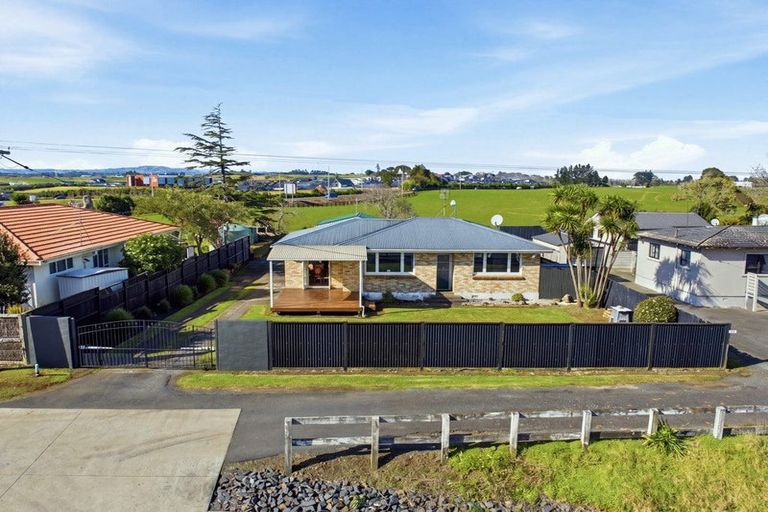Photo of property in 11 Glenbrook Road, Karaka, Papakura, 2580