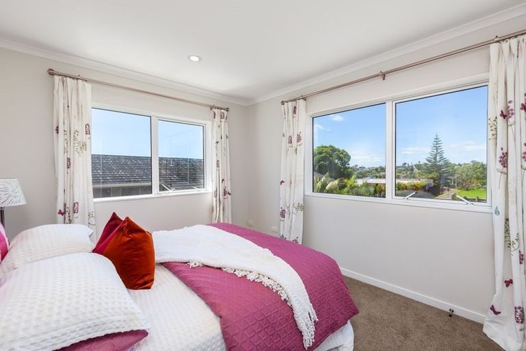 Photo of property in 152a Weatherly Road, Torbay, Auckland, 0630