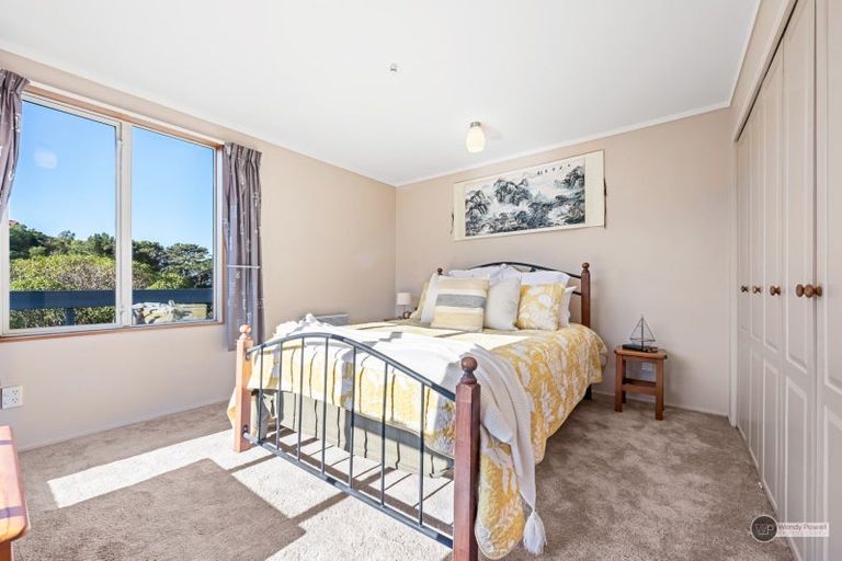 Photo of property in 65 Normandale Road, Normandale, Lower Hutt, 5010