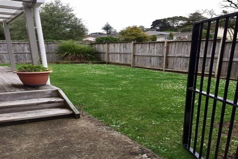 Photo of property in 13 Wilkinson Way, Browns Bay, Auckland, 0630