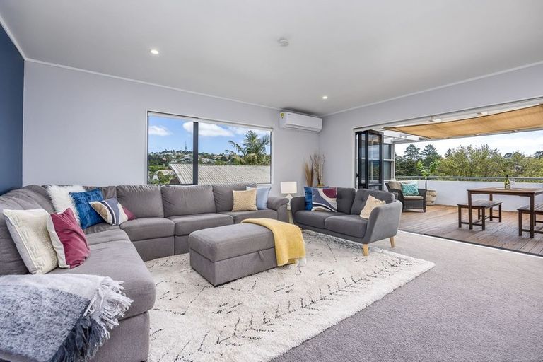 Photo of property in 2 Mizen Court, Torbay, Auckland, 0630