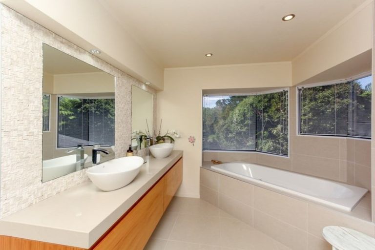 Photo of property in 371b Mangorei Road, Merrilands, New Plymouth, 4312