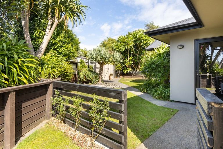 Photo of property in 69a Karamea Street, Whalers Gate, New Plymouth, 4310