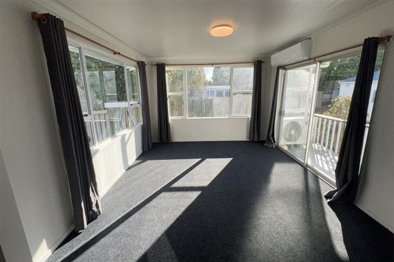 Photo of property in 32 Aurea Avenue, Pakuranga, Auckland, 2010