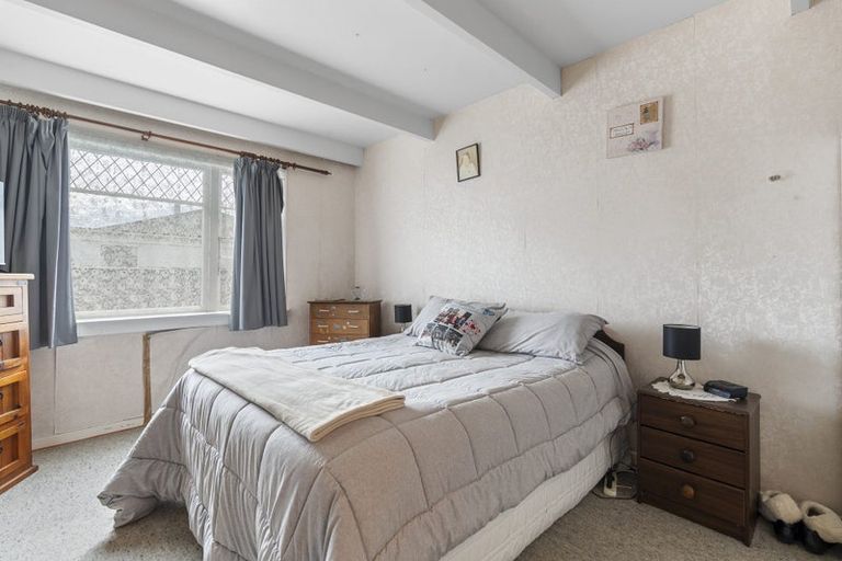 Photo of property in 7 Cracroft Street, Waitara, 4320