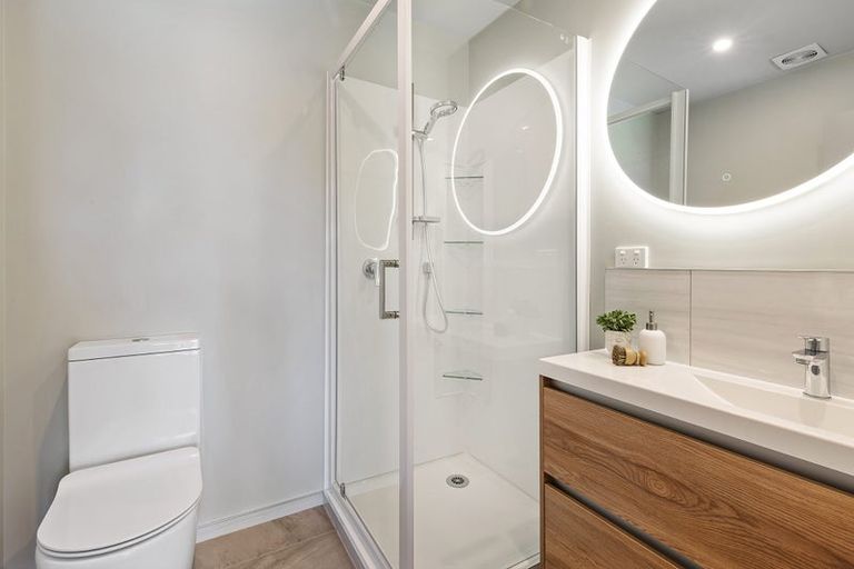 Photo of property in 170 Paremata Road, Paremata, Porirua, 5024