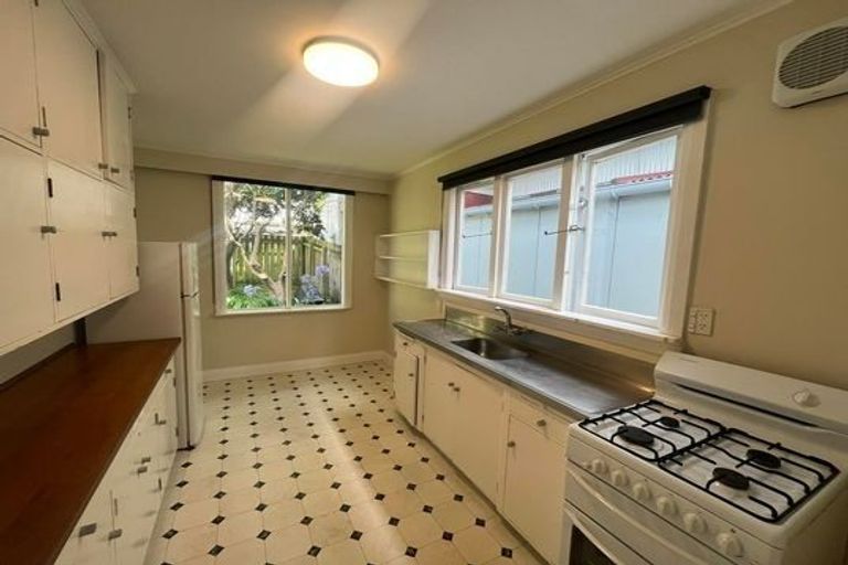 Photo of property in 102 Tinakori Road, Thorndon, Wellington, 6011