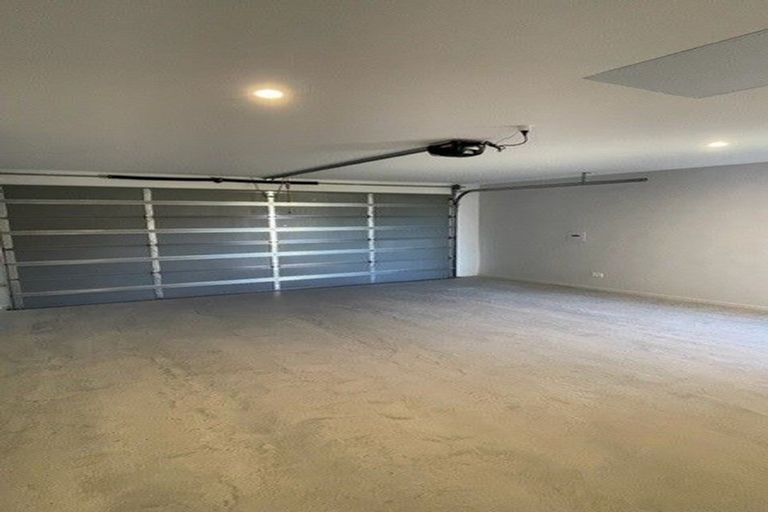 Photo of property in 28 Te Kanawa Lane, Rolleston, 7615