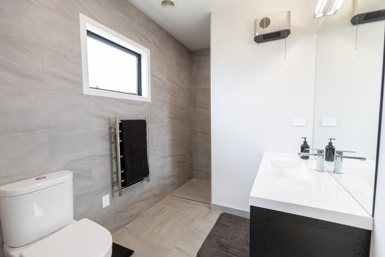 Photo of property in 12 Ruahine Road, Poraiti, Napier, 4112