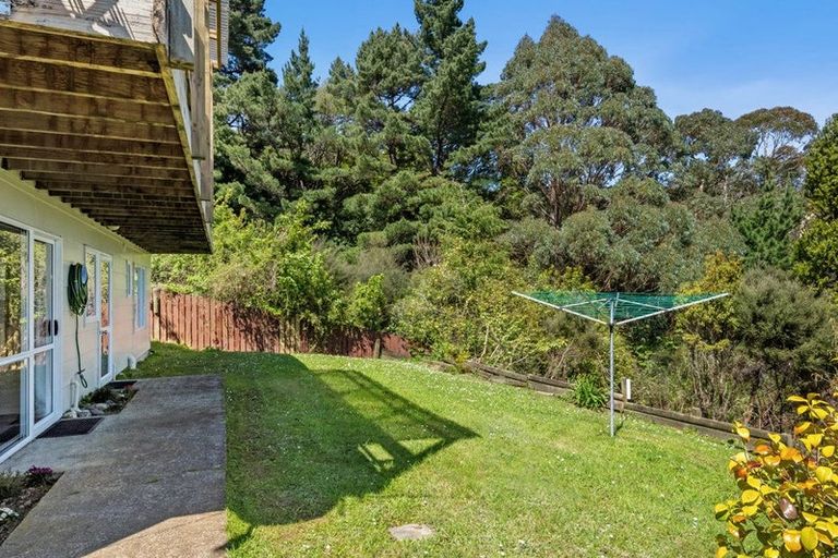 Photo of property in 26 Gentian Street, Timberlea, Upper Hutt, 5018