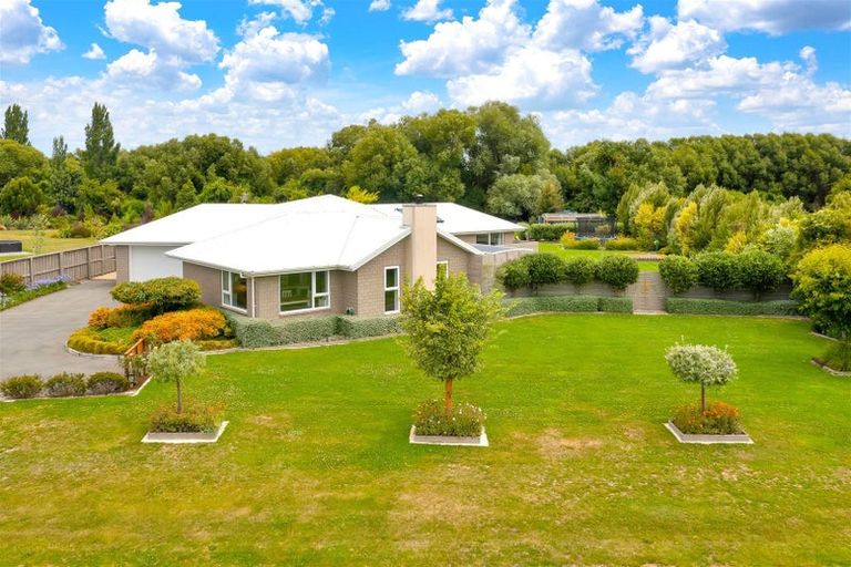 Photo of property in 8 Riverside Way, Amberley, 7410