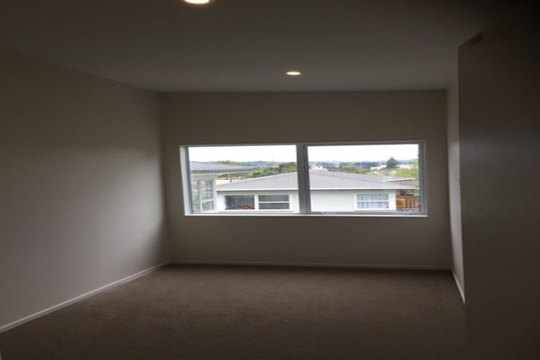 Photo of property in 7 Edgewood Way, Henderson, Auckland, 0612