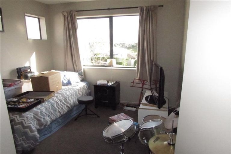Photo of property in 27 Harrowglen Drive, Northcross, Auckland, 0632