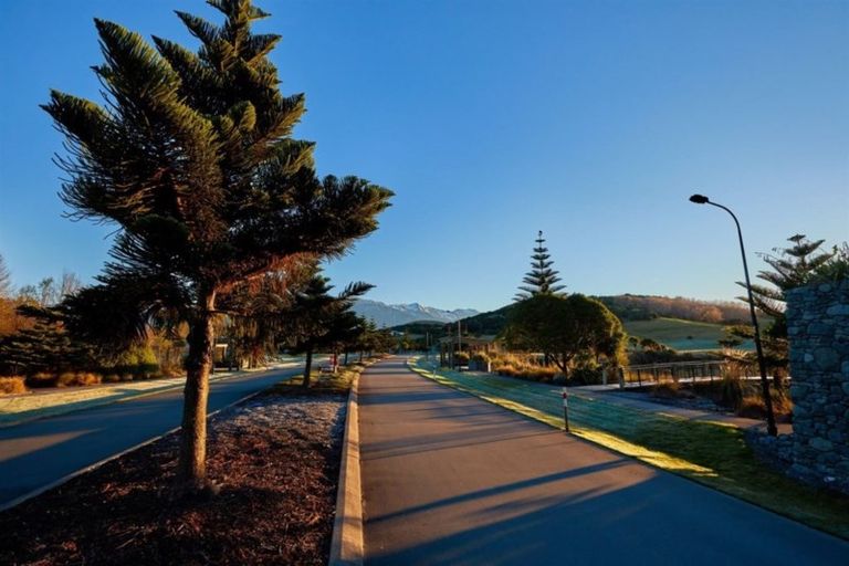 Photo of property in 11 Knowles Crescent, Kaikoura Flat, Kaikoura, 7371