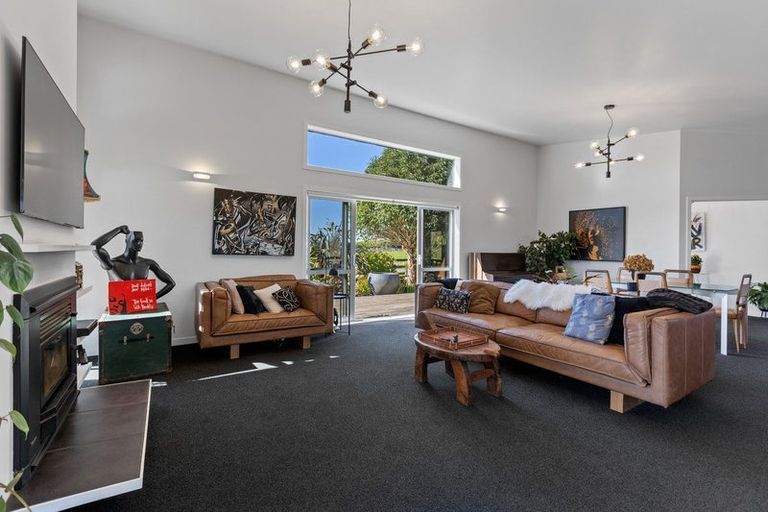 Photo of property in 418 Kaipikari Road, Urenui, 4375