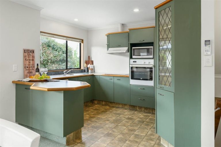 Photo of property in 8 Surrey Lane, Glenview, Hamilton, 3206