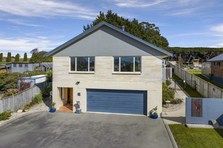 Photo of property in 4 Leven Street, South Hill, Oamaru, 9400