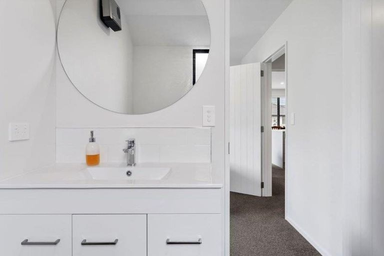 Photo of property in 2 Stonyer Street, Woodend, 7610