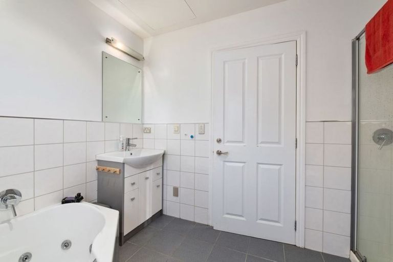 Photo of property in 10 Tyndall Street, Wanaka, 9305