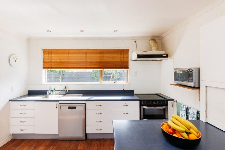 Photo of property in 18 Frimley Street, Awapuni, Palmerston North, 4412