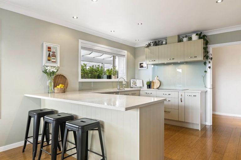 Photo of property in 37 Glenmonarch Place, Pyes Pa, Tauranga, 3112