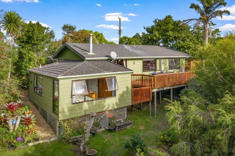Photo of property in 439 Mahurangi East Road, Snells Beach, 0920