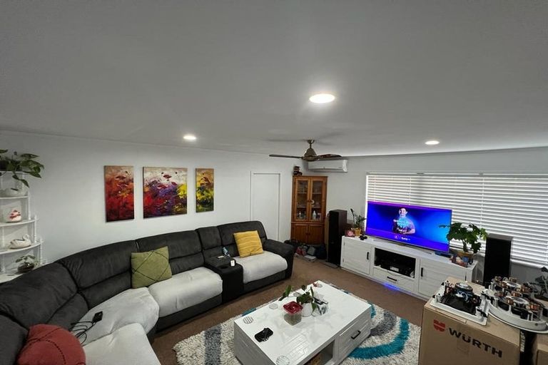 Photo of property in 120 Cargill Street, Papakura, 2110