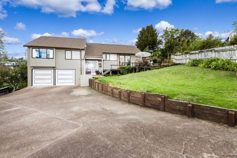 Photo of property in 9 Cairnbrae Court, Northcross, Auckland, 0632