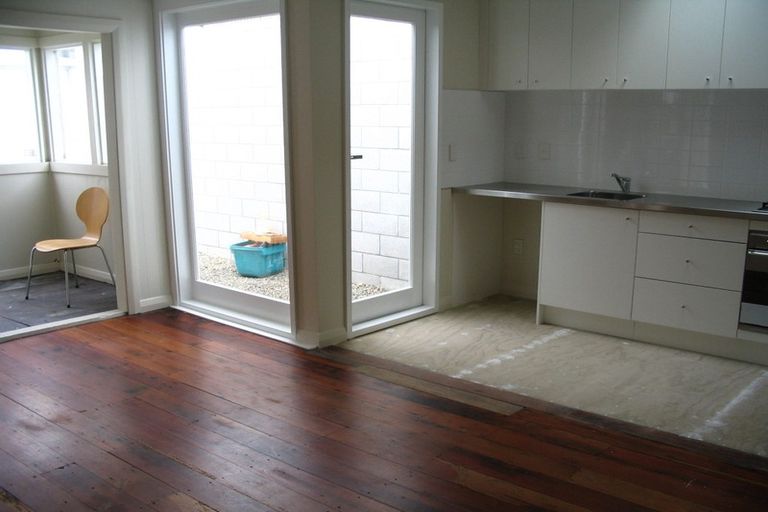 Photo of property in 1 Tainui Terrace, Mount Cook, Wellington, 6021