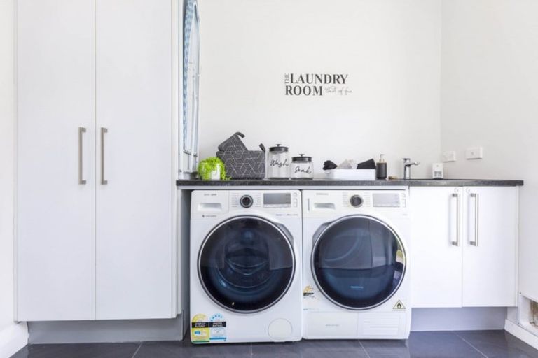 Photo of property in 1/50 King Street, Ebdentown, Upper Hutt, 5018