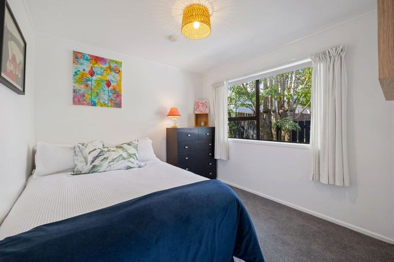 Photo of property in 4a Sullivan Avenue, Mangere Bridge, Auckland, 2022