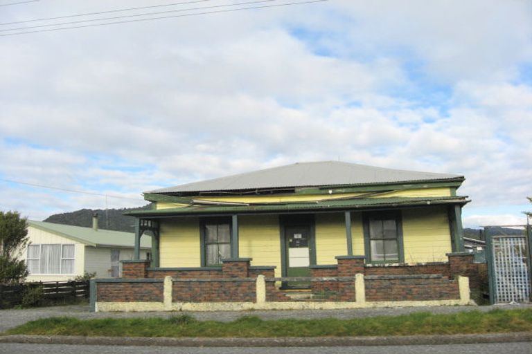 Photo of property in 21 Blake Street, Blaketown, Greymouth, 7805