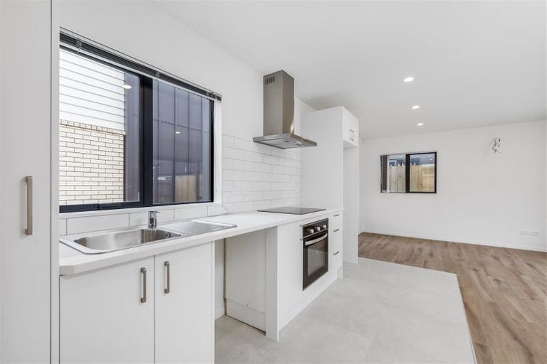 Photo of property in 46 Black Beech Crescent, Takanini, 2110