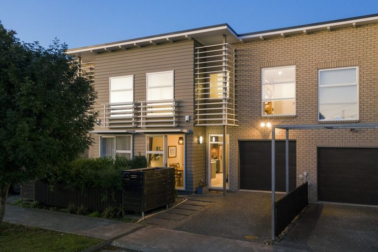 Photo of property in 14 Skylark Road, Hobsonville, Auckland, 0616