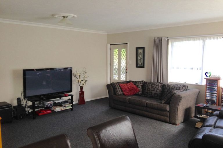 Photo of property in 6a Laredo Grove, Totara Park, Upper Hutt, 5018
