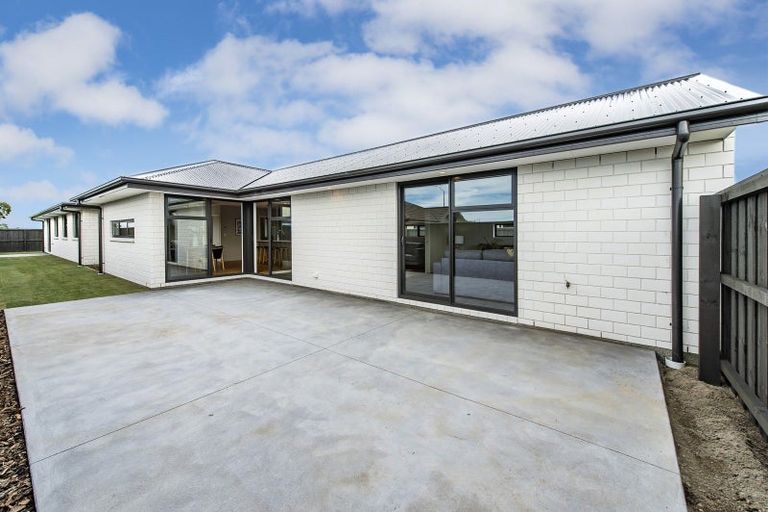 Photo of property in 164 Shillingford Boulevard, Rolleston, 7615