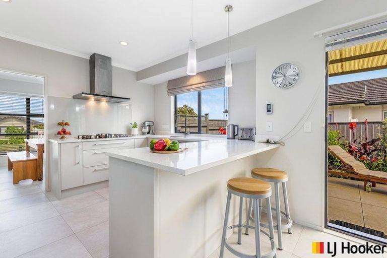 Photo of property in 45 Hadley Wood Drive, Wattle Downs, Auckland, 2103