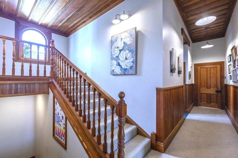 Photo of property in 5 Saint Marys Road, Waipukurau, 4200